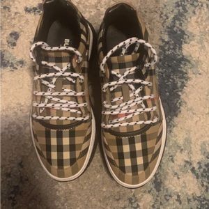 Burberry Kids Sneakers
